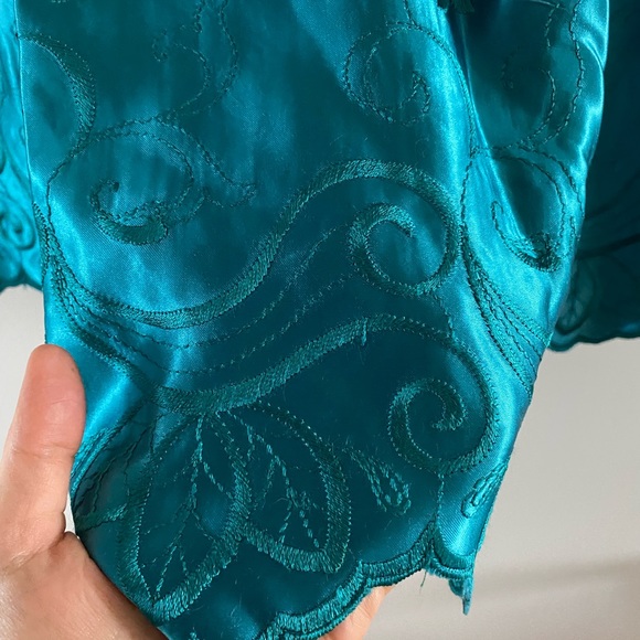 70s/80s Floral Embroidered Teal Blue/Green Full Style Skirt - Picture 5 of 6